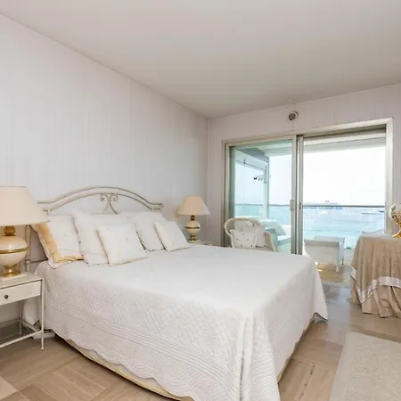 Palais D'orsay 3 Bedrooms Apartment